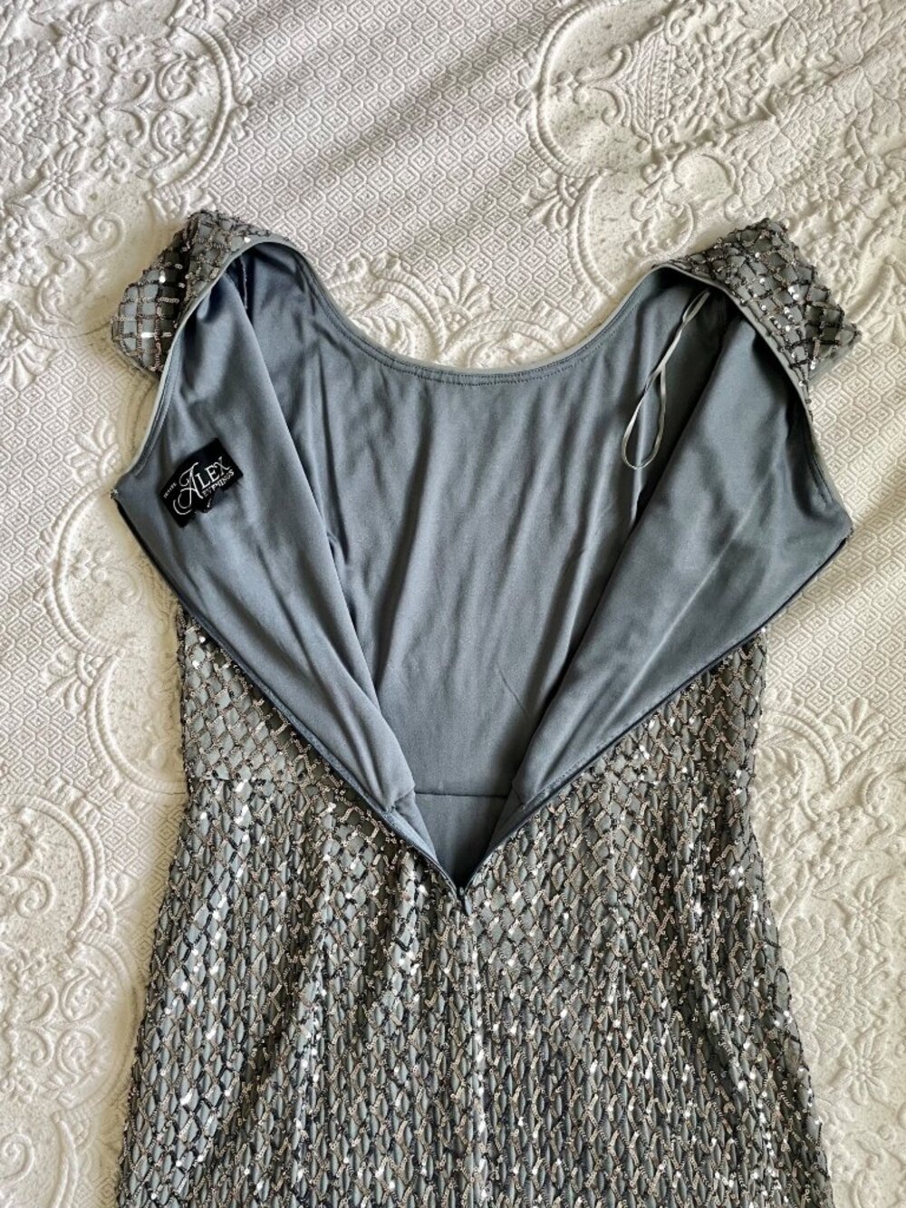 Alex Evenings Petites Grey Sequin Scoop Neck Cap Sleeve Gown Tag Size 14P - Picture 15 of 16